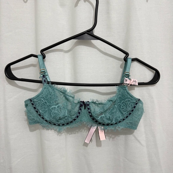 NWT Victorias Secret Unlined Lace Bra Women’s Size 34B - Picture 2 of 4